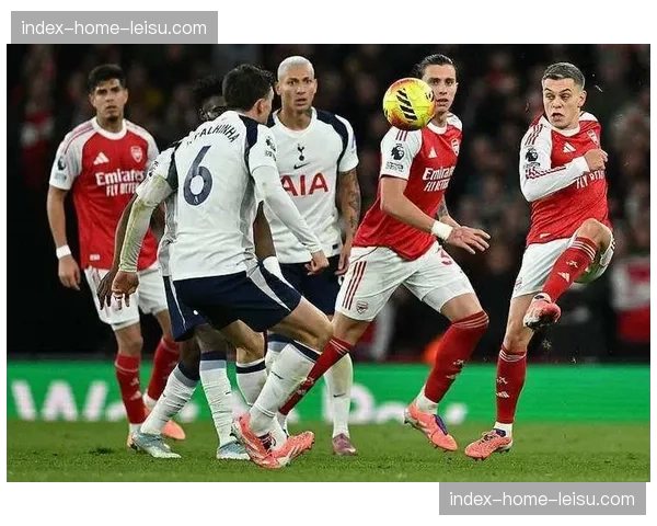 战报：纽卡斯尔4-1大胜热刺，伊萨克上演帽子戏法